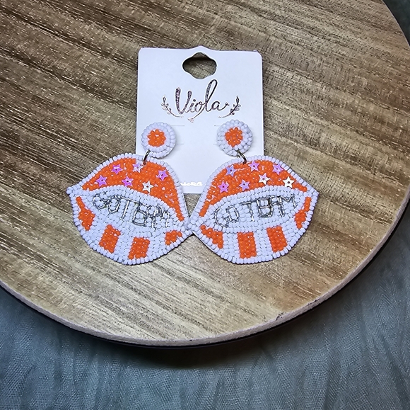 Orange and white earrings - Picture 2 of 3